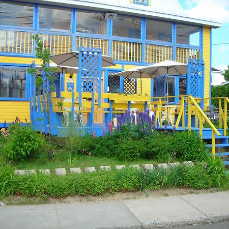 Gite Des Hauteurs Et Cafe De La Place Saint Zenon Екстер'єр фото