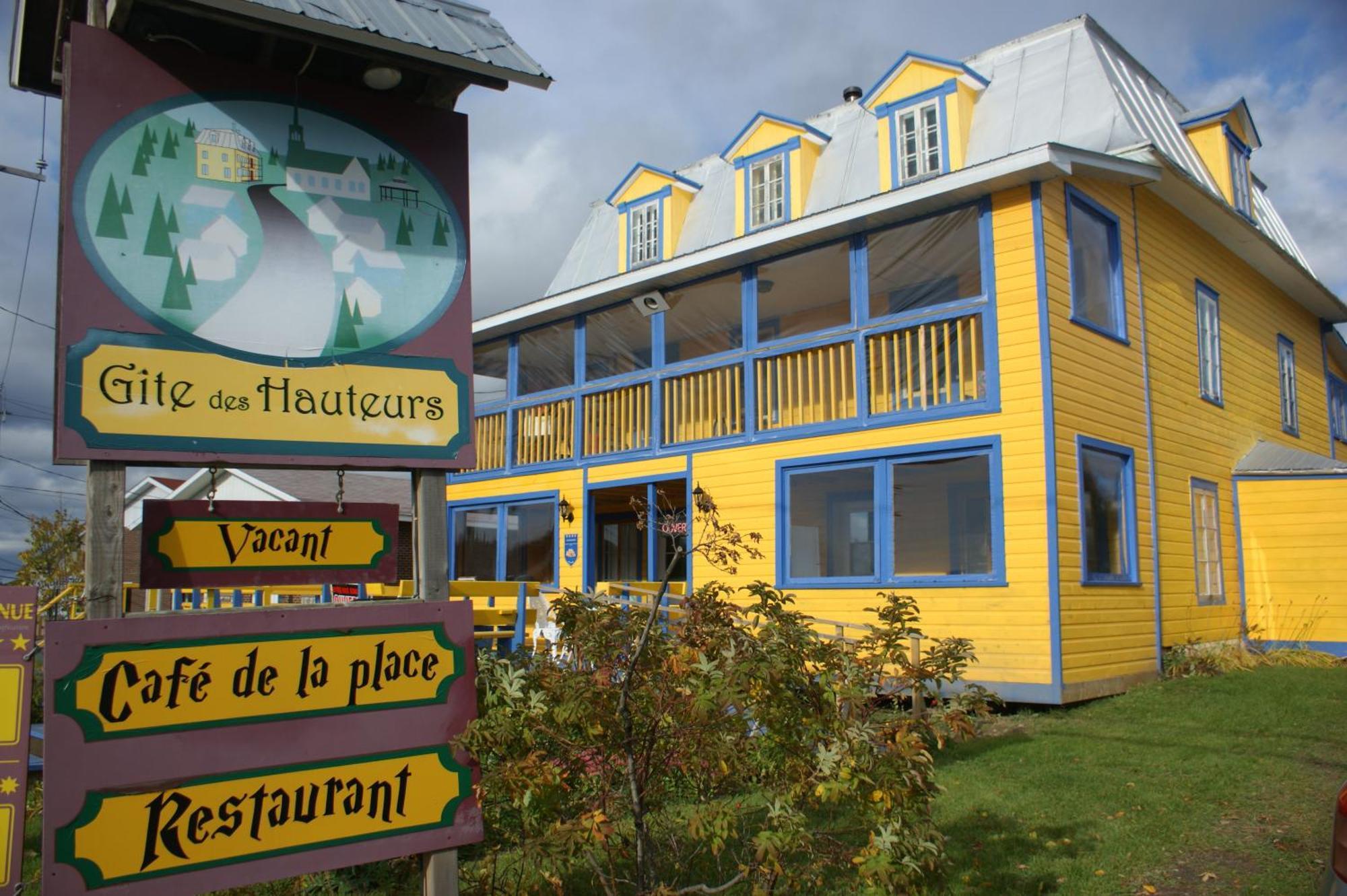 Gite Des Hauteurs Et Cafe De La Place Saint Zenon Екстер'єр фото